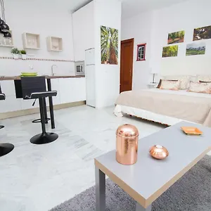 https://good-vibes-estudio-deluxe-trinidad-1.1costadelsol.com